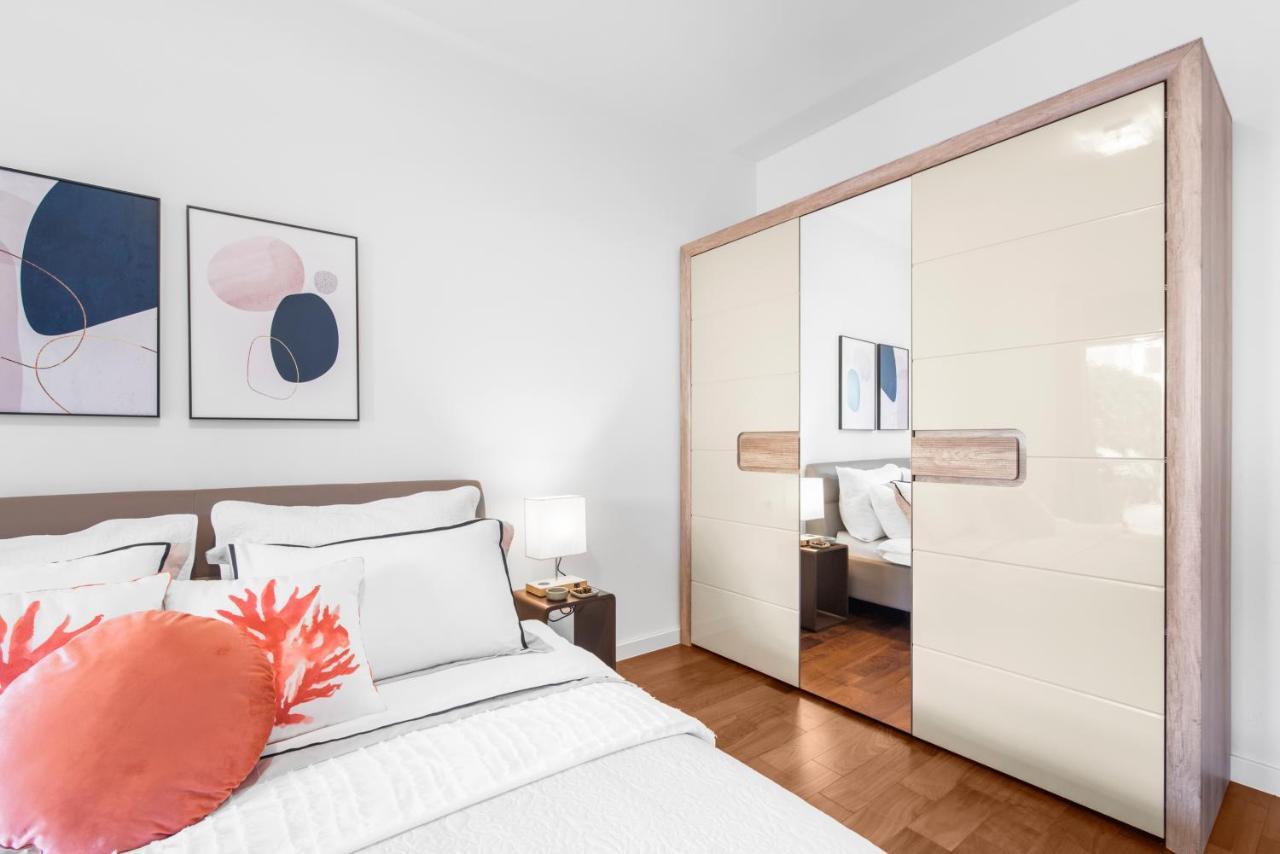 Luxury New Apartment With Private Garden Near The Beach! Πόρετς Εξωτερικό φωτογραφία
