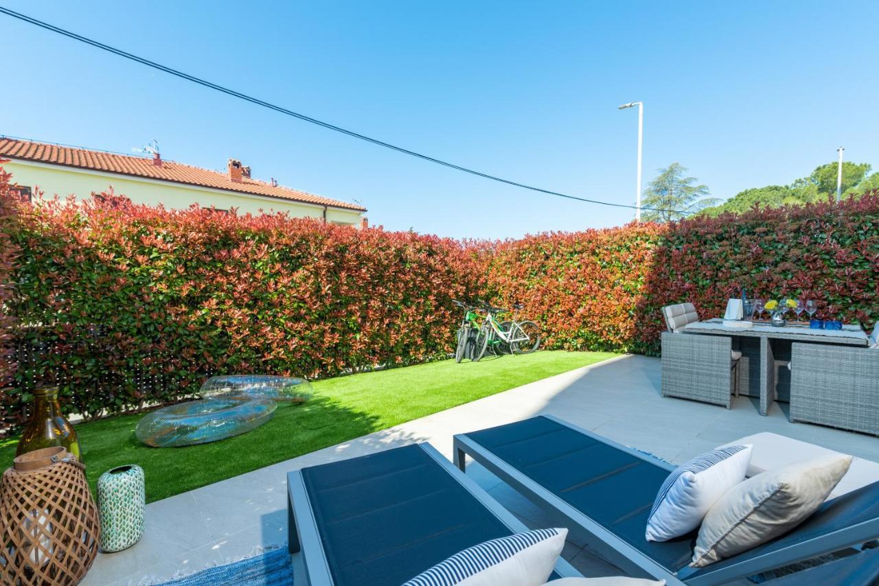 Luxury New Apartment With Private Garden Near The Beach! Πόρετς Εξωτερικό φωτογραφία